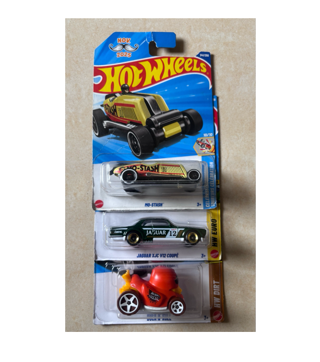 Hot Wheels - Set of 3 Mix Mo Stash & Jaguar XJC V12 Coupe & Duck N Roll MRP